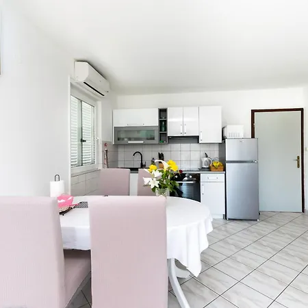 Boza Apartment Lopar