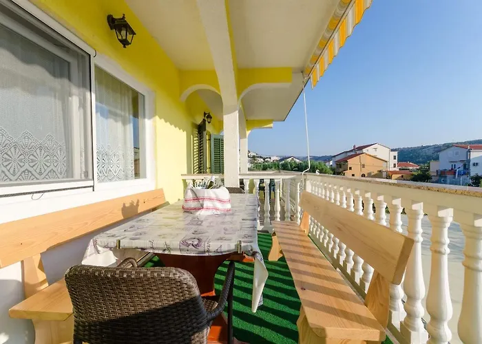 Boza Apartment *