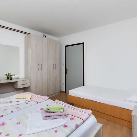 Boza Apartament *