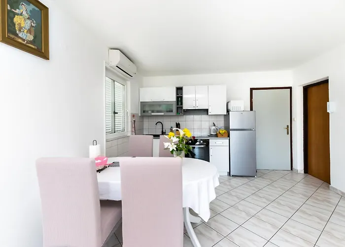 Boza Apartman Lopar